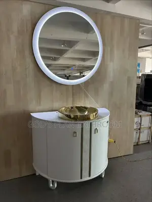 White/Gold Standing Basin With Mirror