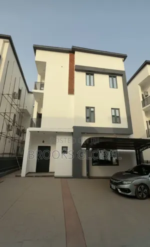 5bdrm Duplex in Kado for sale
