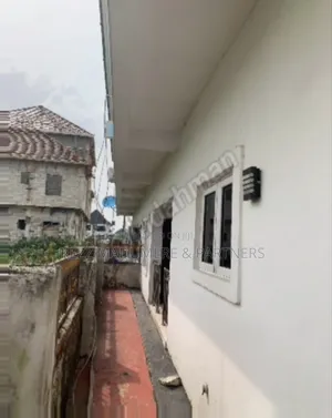 4bdrm Duplex in Off Sars Road Port for rent