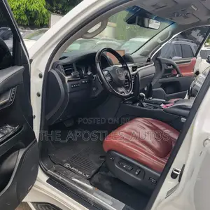 Lexus LX 570 AWD 2019 White