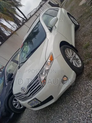 Toyota Venza AWD 2011 White