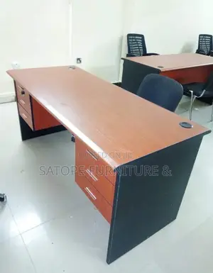 High Quality Office Table
