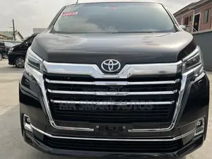 Toyota Granvia 2023 Black