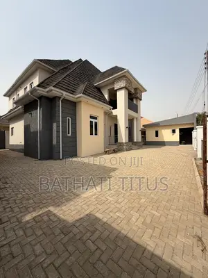 4bdrm Duplex in Kaura for sale