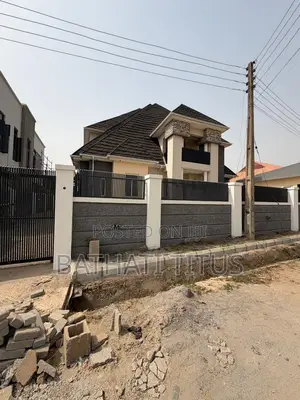 4bdrm Duplex in Kaura for sale