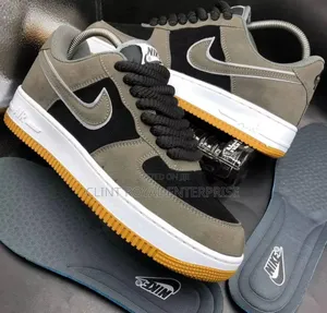 Original Nike Sneakers