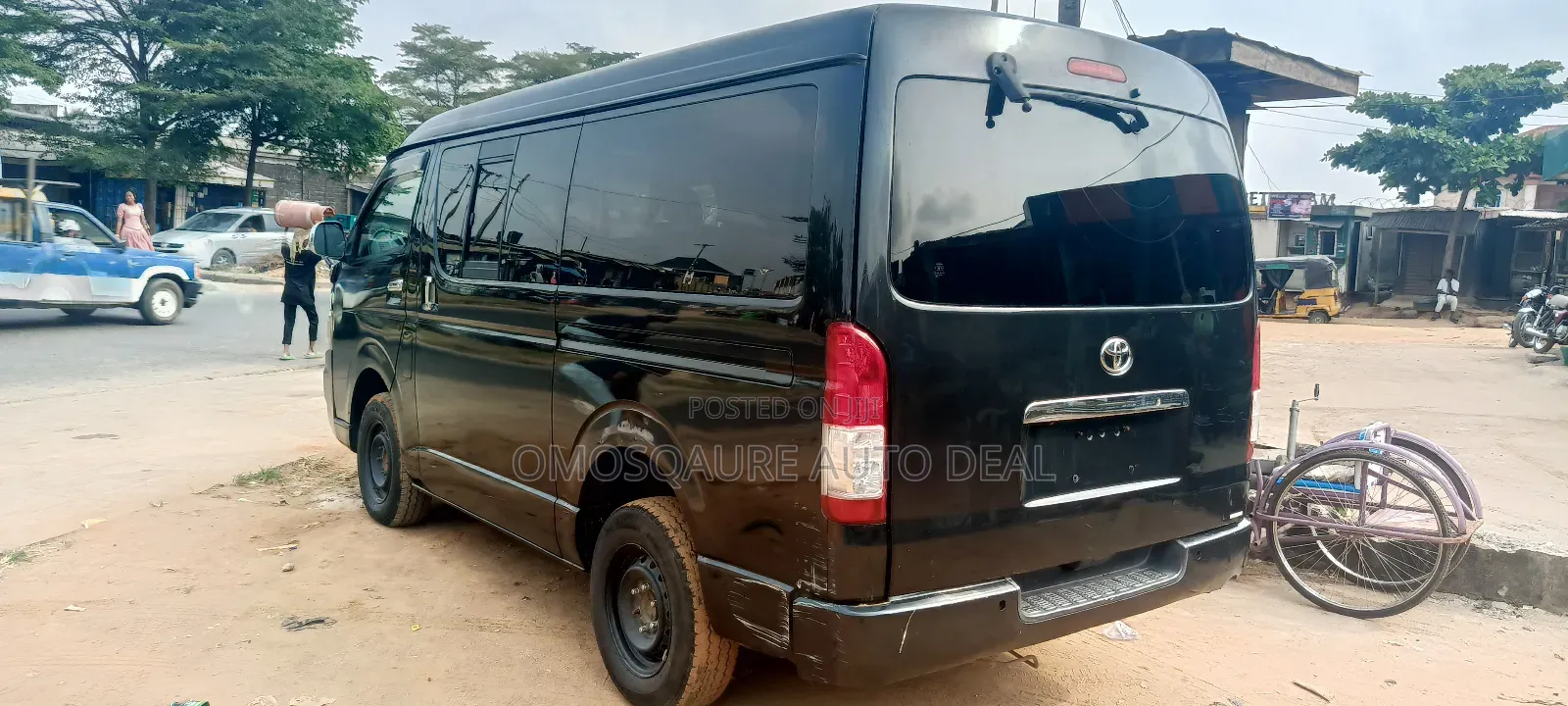Toyota HiAce 2018 Black