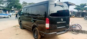 Toyota HiAce 2018 Black