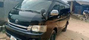 Toyota HiAce 2018 Black