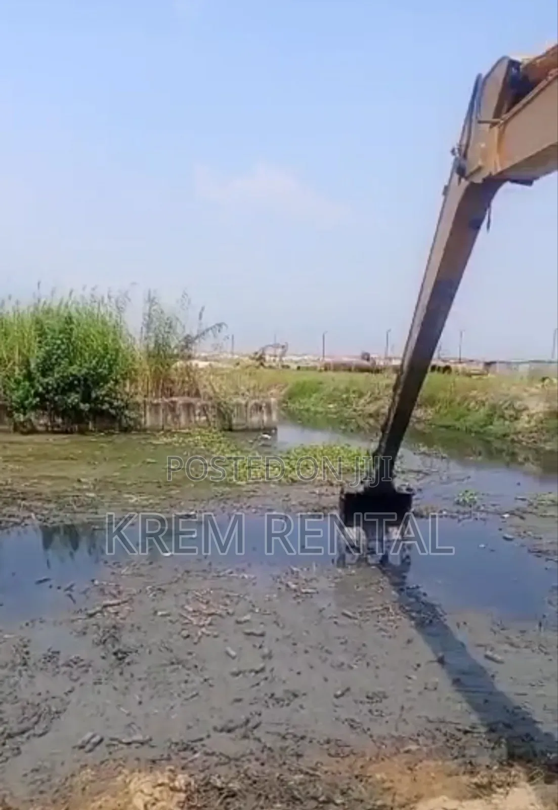 Long Arm Boom Excavator Available for Hire