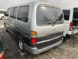 Toyota HiAce 2005 Grey