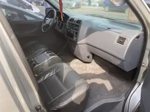 Toyota HiAce 2005 Grey