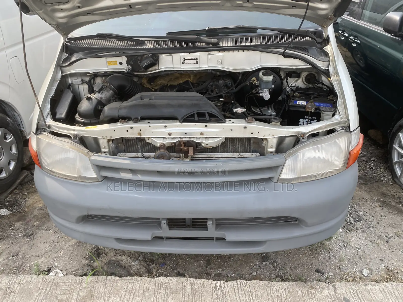 Toyota HiAce 2005 Grey