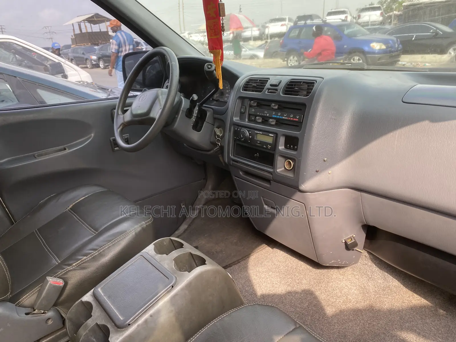 Toyota HiAce 2005 Grey