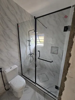 Clean Hinged Shower Glass