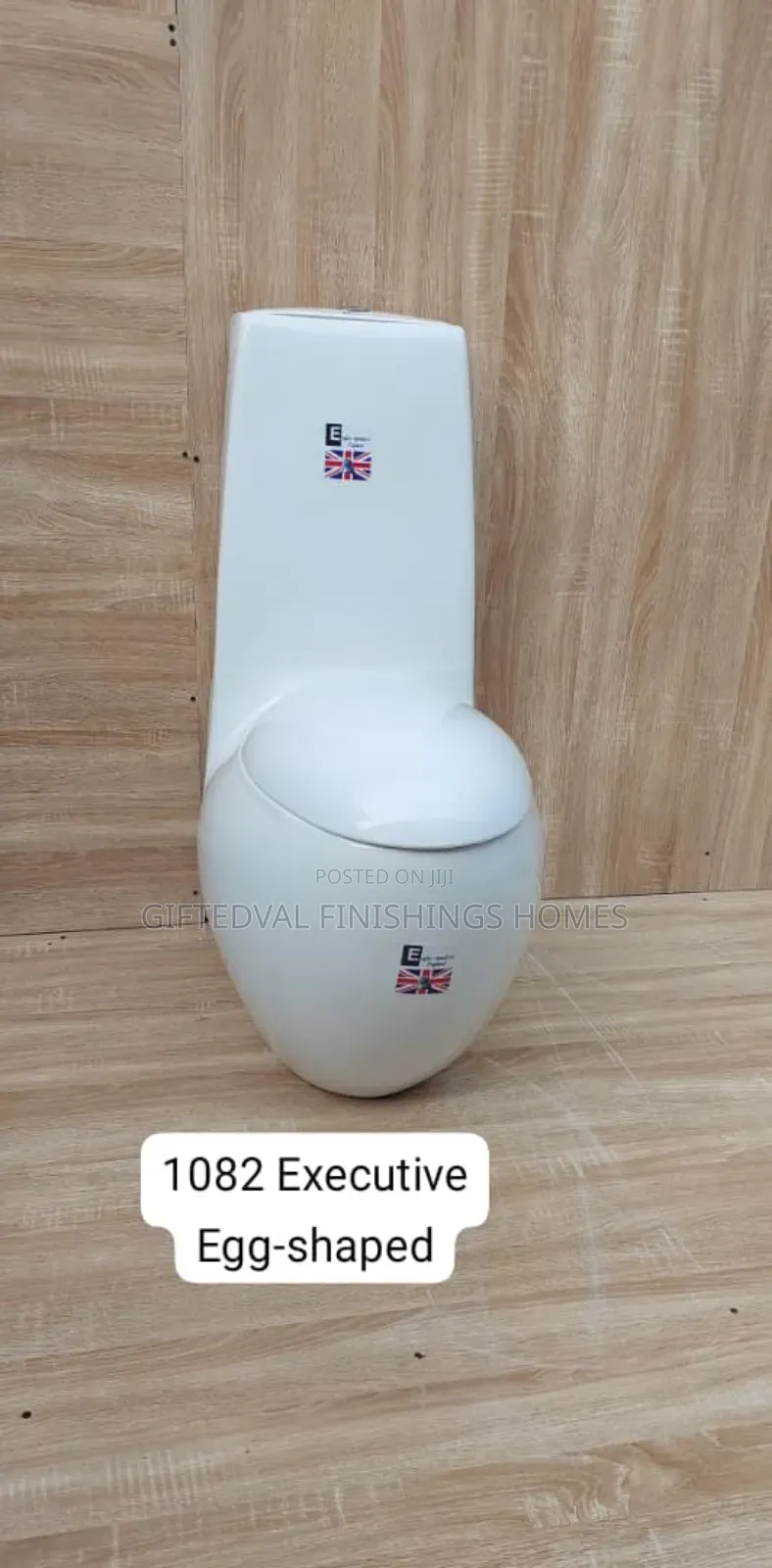 High-Quality Egg Shaped Married Water Closet