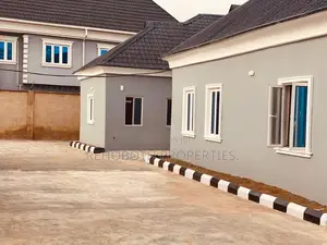 2bdrm Bungalow in Idi Ahun Elebu, Akala Express for rent