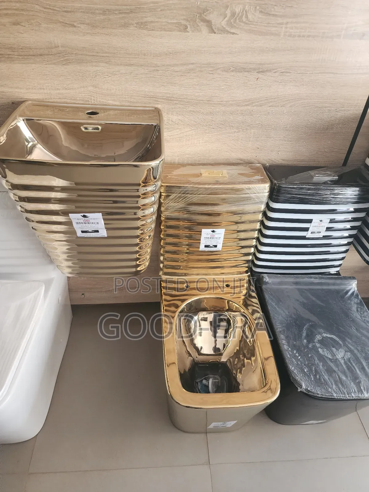 Gold Executive Wc