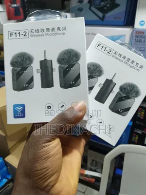 F11--2 Wireless Microphone Plug and Play Highly Sensitive