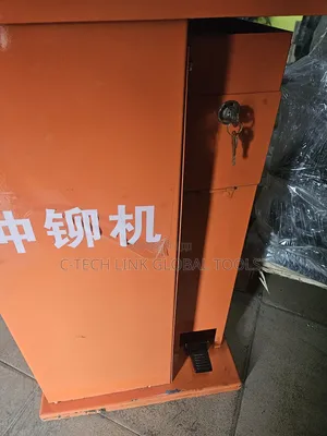 Riveting Machine ( Air Type)
