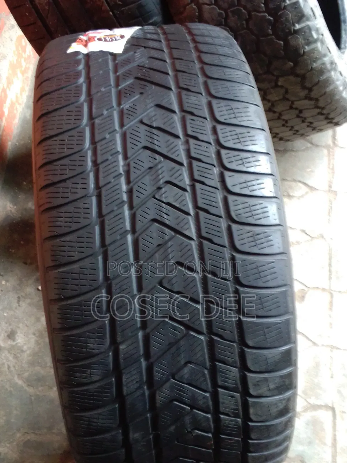295/40r 21 Tokobo Tyre