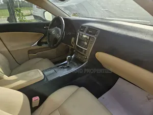 Lexus IS 2009 Blue