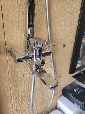 Square Executive Shower
