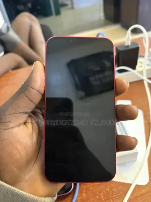 Apple iPhone 13 128 GB Red