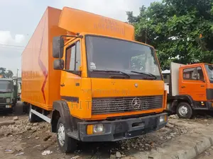 Mercedes Benz 814 Cover Truck [20ft Length]