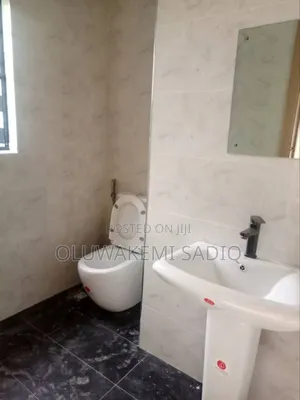3bdrm Apartment in Gra Ikeja for rent