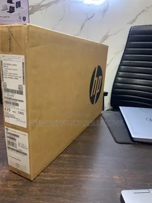 New Laptop HP Dragonfly G4 32GB Intel Core I7 SSD 512GB