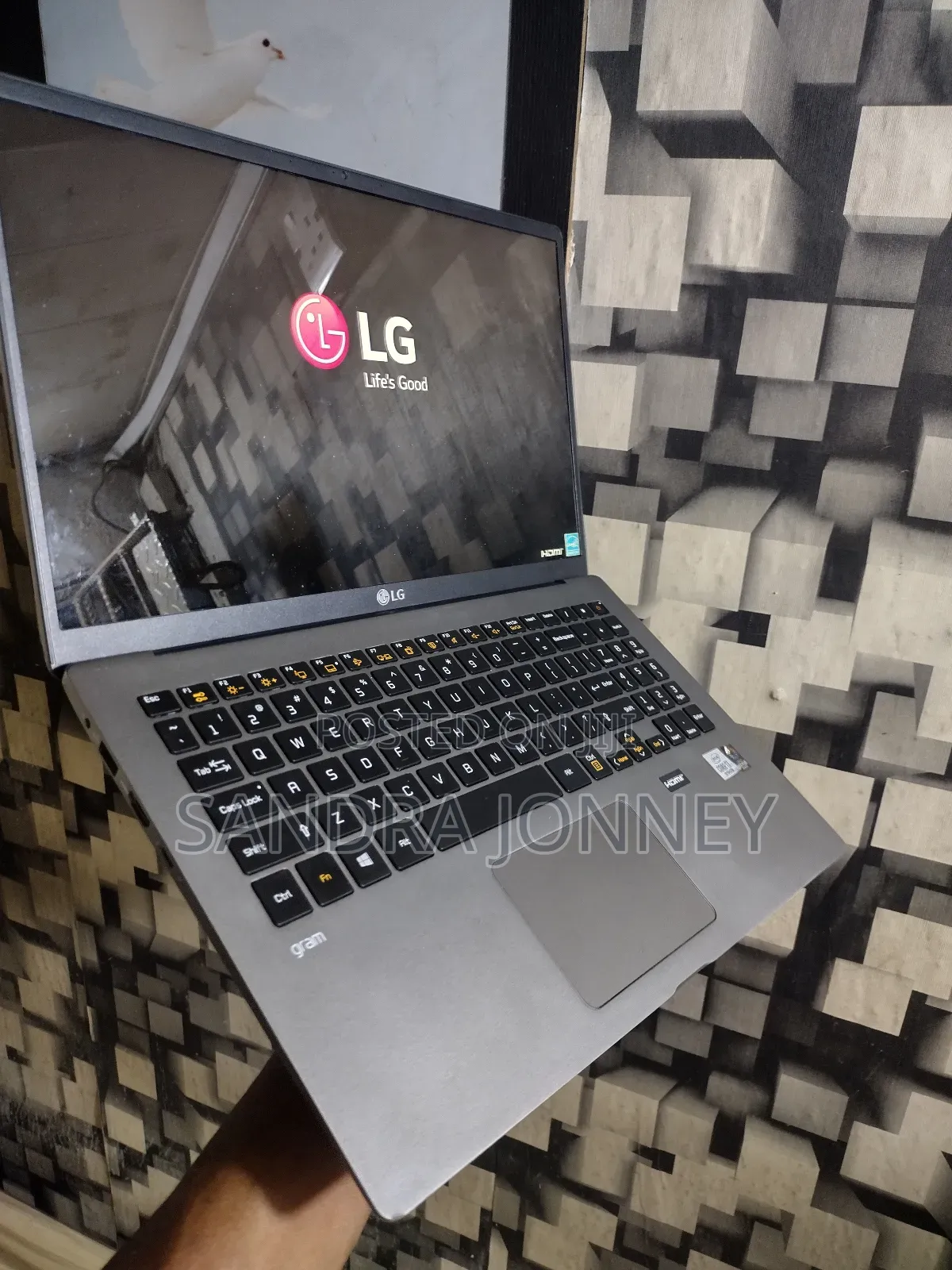 Laptop LG Gram 15.6 16GB Intel Core I7 SSD 512GB