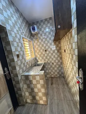 1bdrm Apartment in Oluyole for rent
