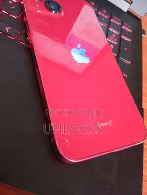 Apple iPhone 13 128 GB Red