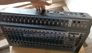 Yamaha Powered Mixer Pmx16