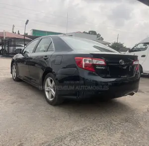 Toyota Camry SE 4dr Sedan (2.5L 4cyl 6A) 2012 Black