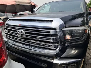 Toyota Sequoia Limited 4dr SUV 4WD (5.7L 8cyl 6A) 2016 Black