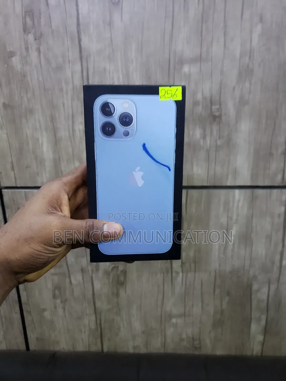 New Apple iPhone 13 256 GB Blue