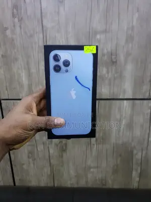 New Apple iPhone 13 256 GB Blue