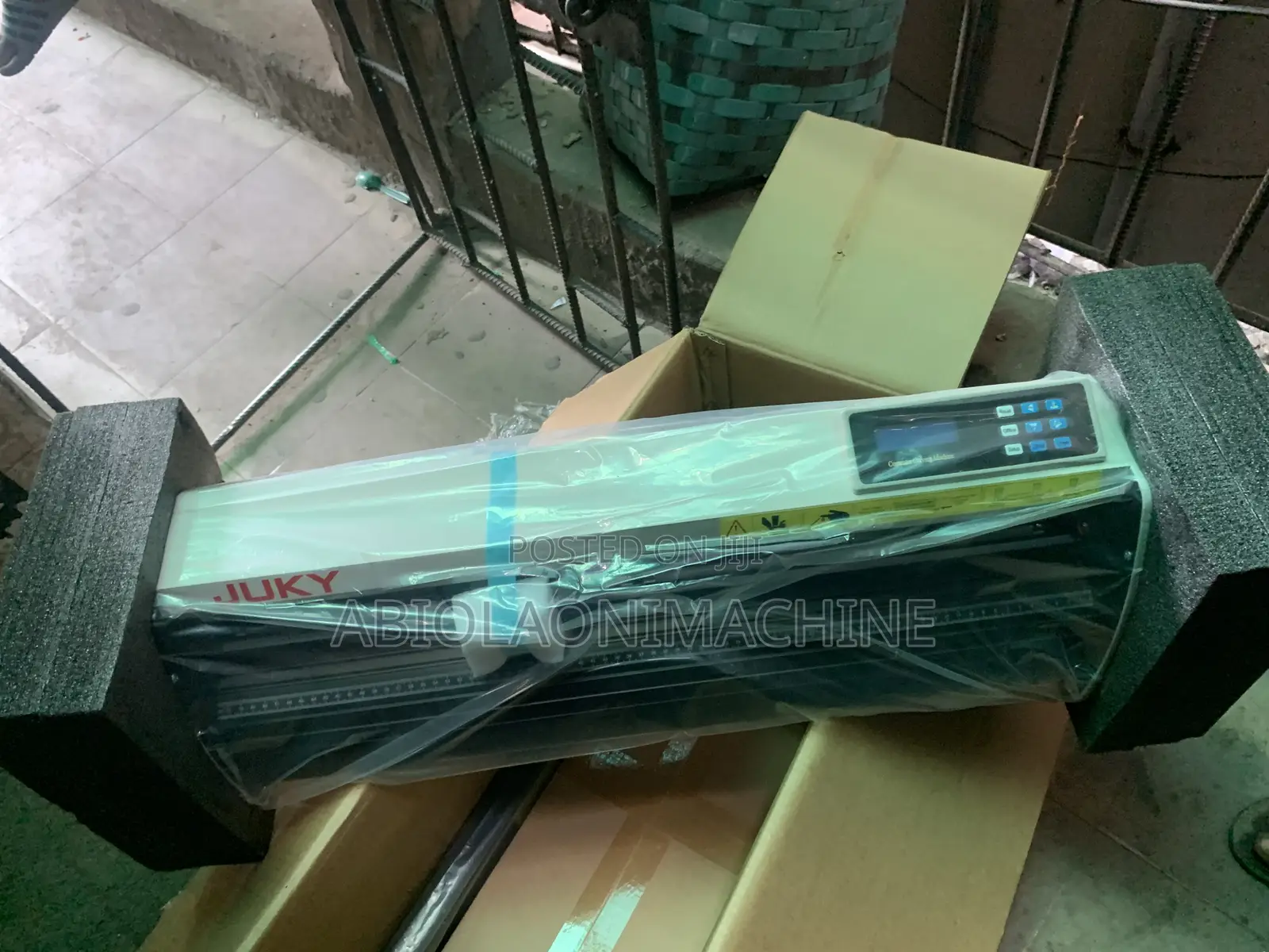 Juky 2ft Cutting Plotter (Vinyl Sticker Cutting Machine)