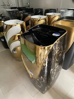 Gold and Black Stand Free Basin