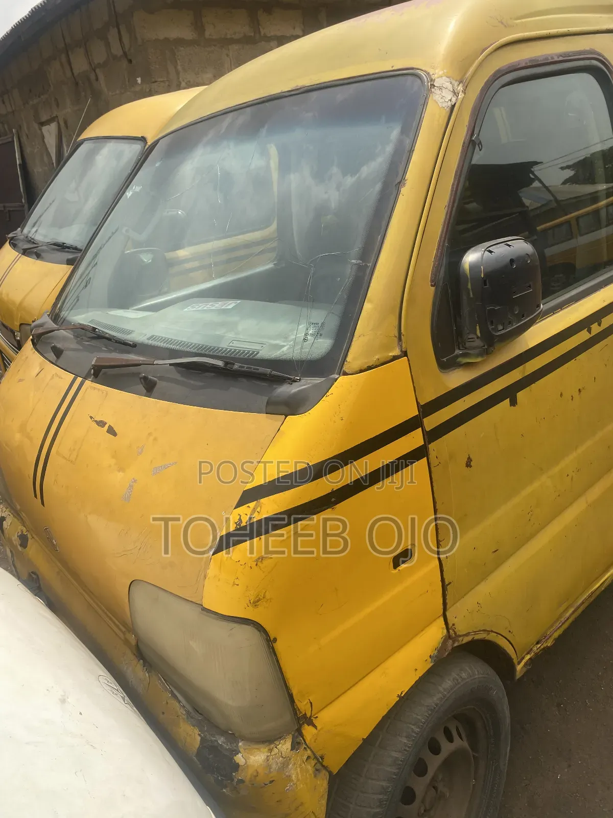 Volkswagen Transporter 1998 Yellow