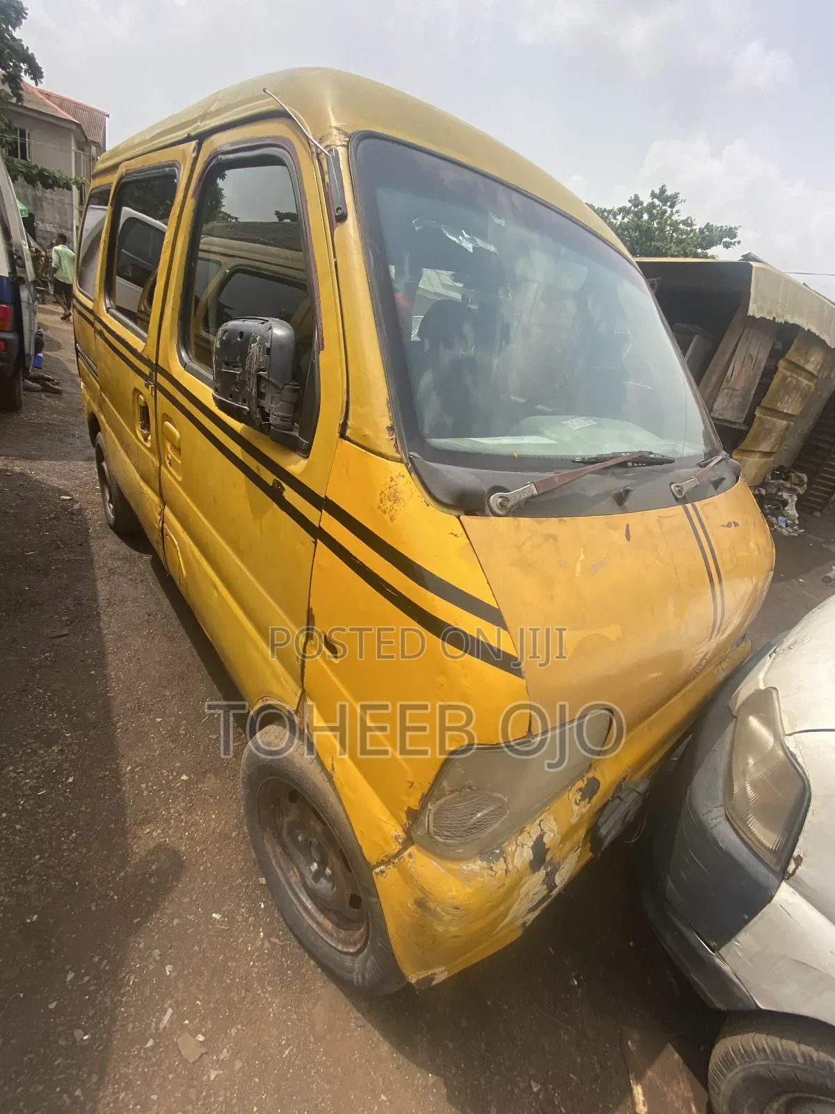Volkswagen Transporter 1998 Yellow