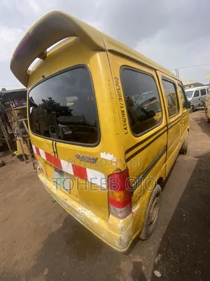 Volkswagen Transporter 1998 Yellow