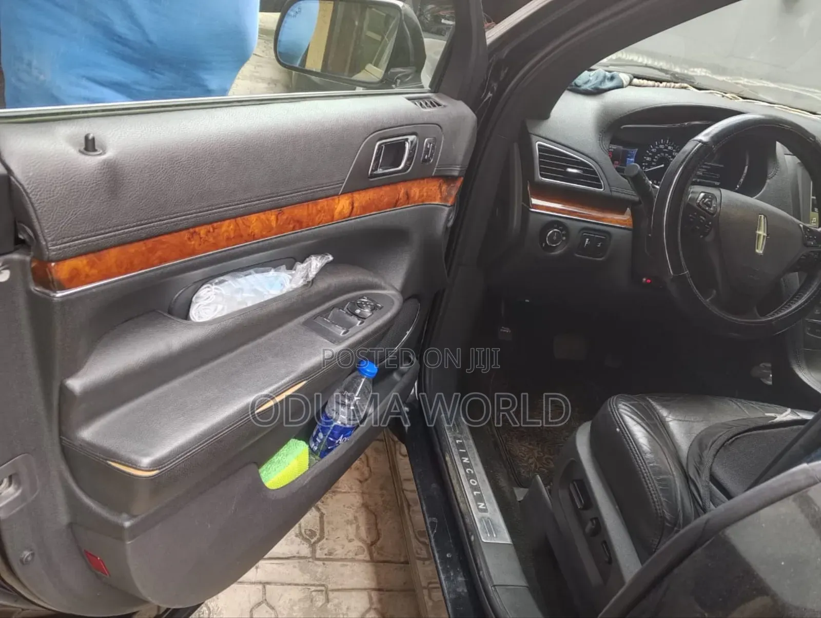 Lincoln MKT 2016 Black