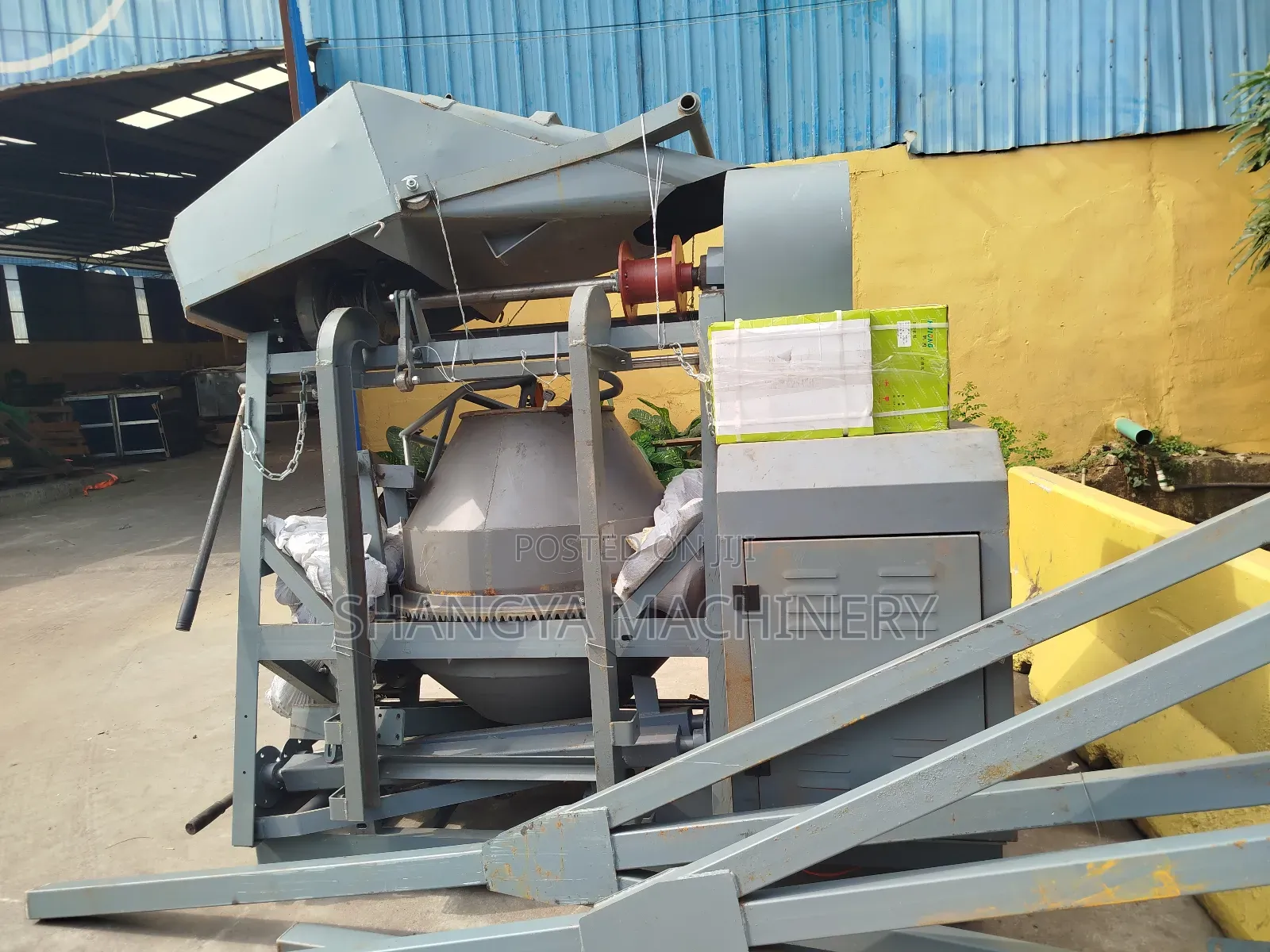 Crane Concrete Mixer