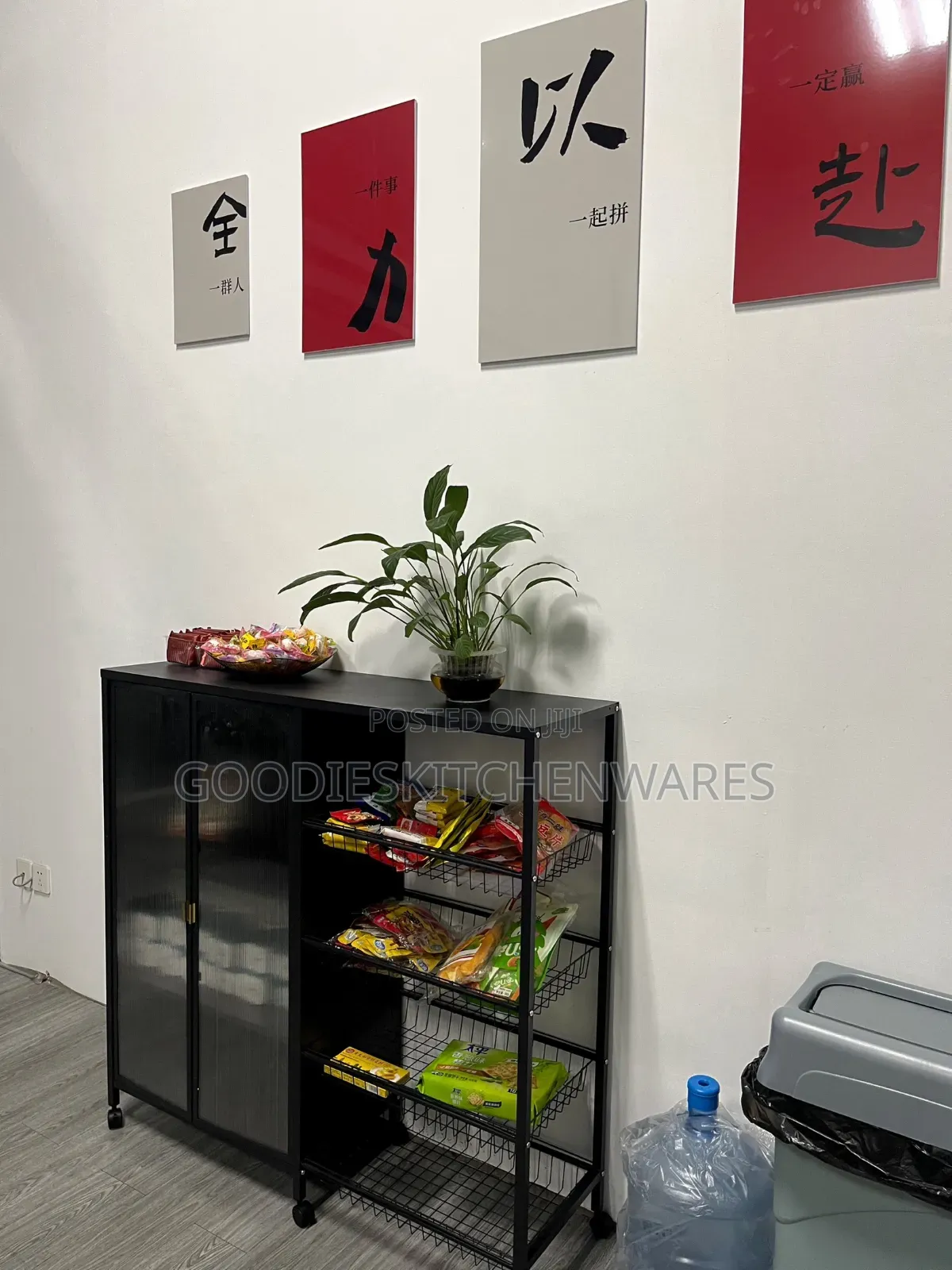 Multifunctional Kitchen Rack With Cover and Wheel