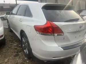 Toyota Venza V6 AWD 2010 White