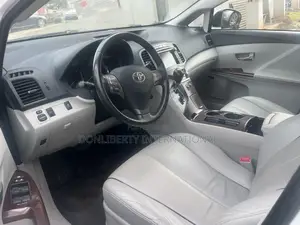 Toyota Venza V6 AWD 2010 White