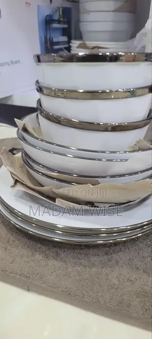 Dish . High Quality (Ceramic )